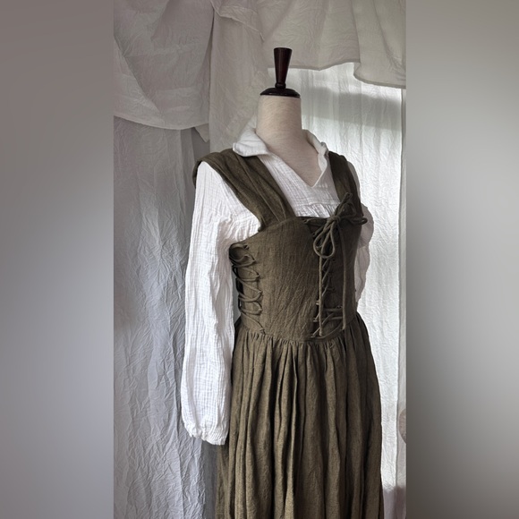 Hobbitcore  Inspired Collared Peasant Blouse - Picture 5 of 9